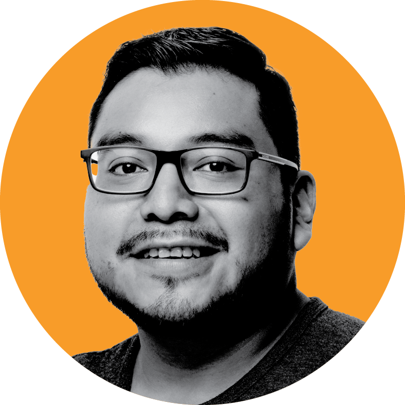 Julio Ayapan W